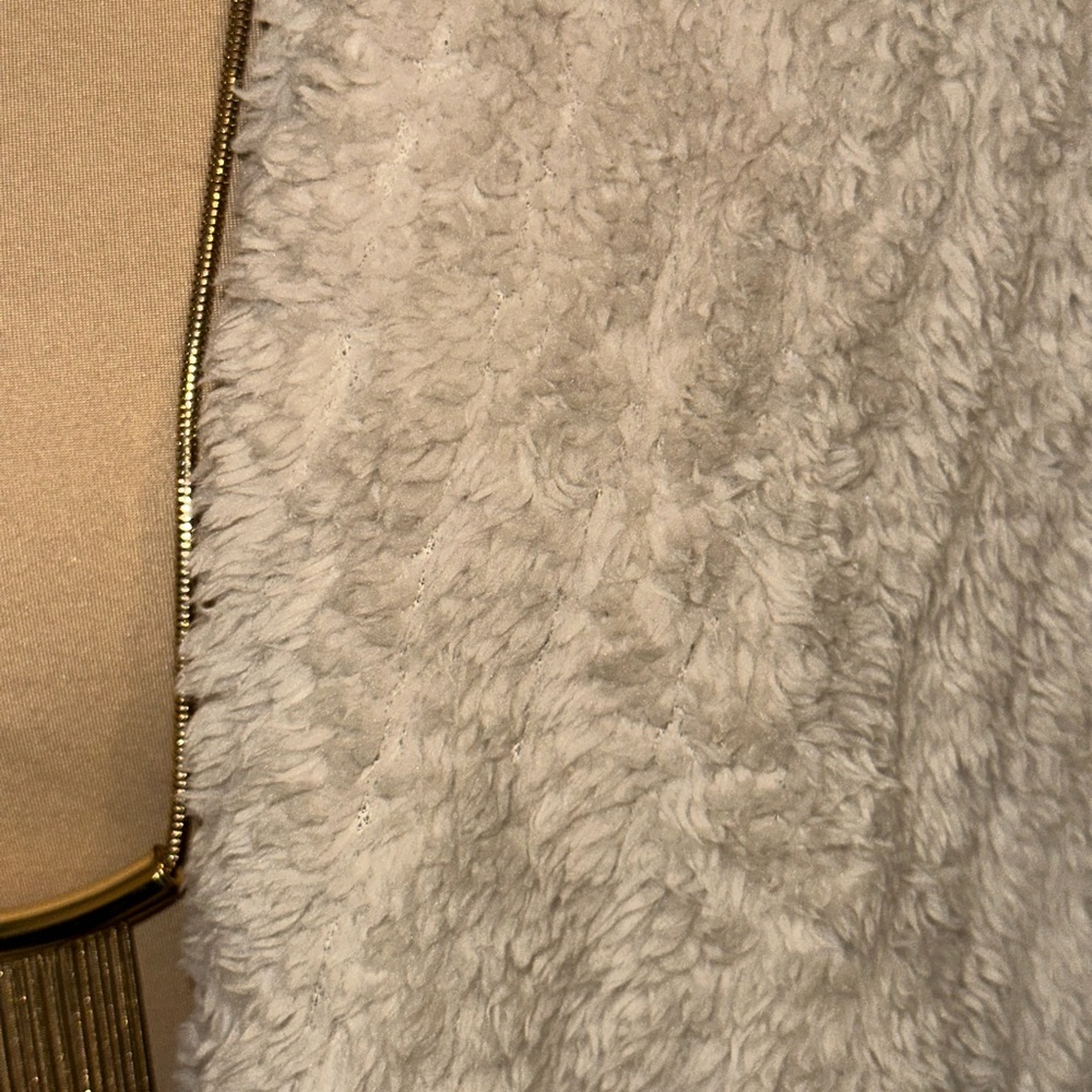 Elegant Beige Women's Cardigan - Picture 4 of 9